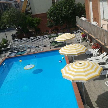 Hotel Otello Punta Marina Exteriér fotografie